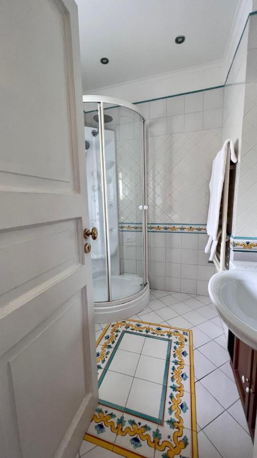 Calabritto Suite Napoli Dış mekan fotoğraf