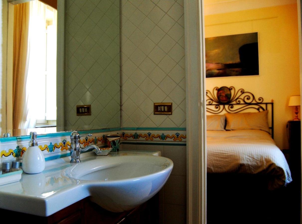 Calabritto Suite Napoli Dış mekan fotoğraf